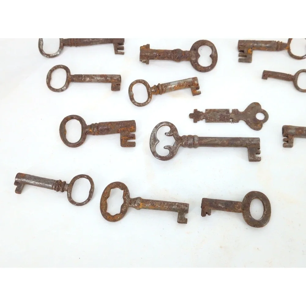 Vintage Skelton Key Lot 20 Antique Keys Craft Collect